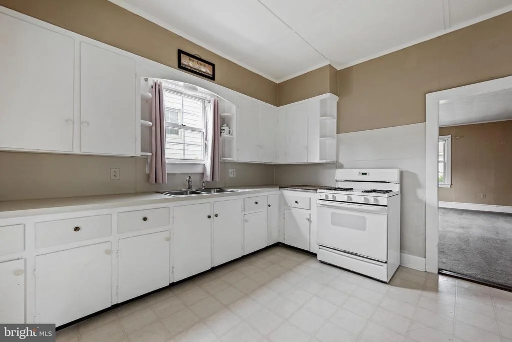 Photo of 305 WALNUT STREET