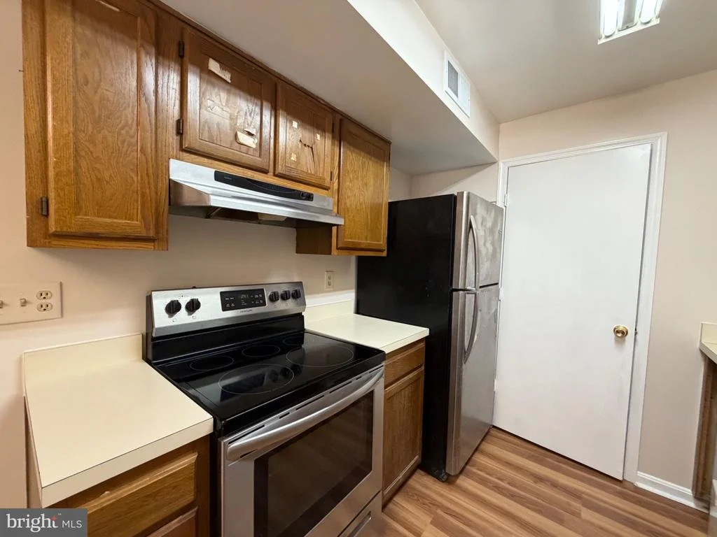 Photo of Unit 12CA at 2403 NORMANDY SQUARE PLACE