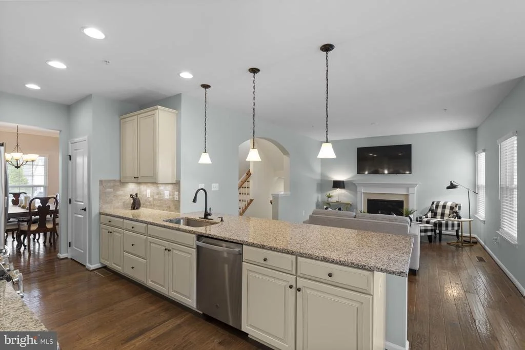 Photo of 4709 PULLER DRIVE