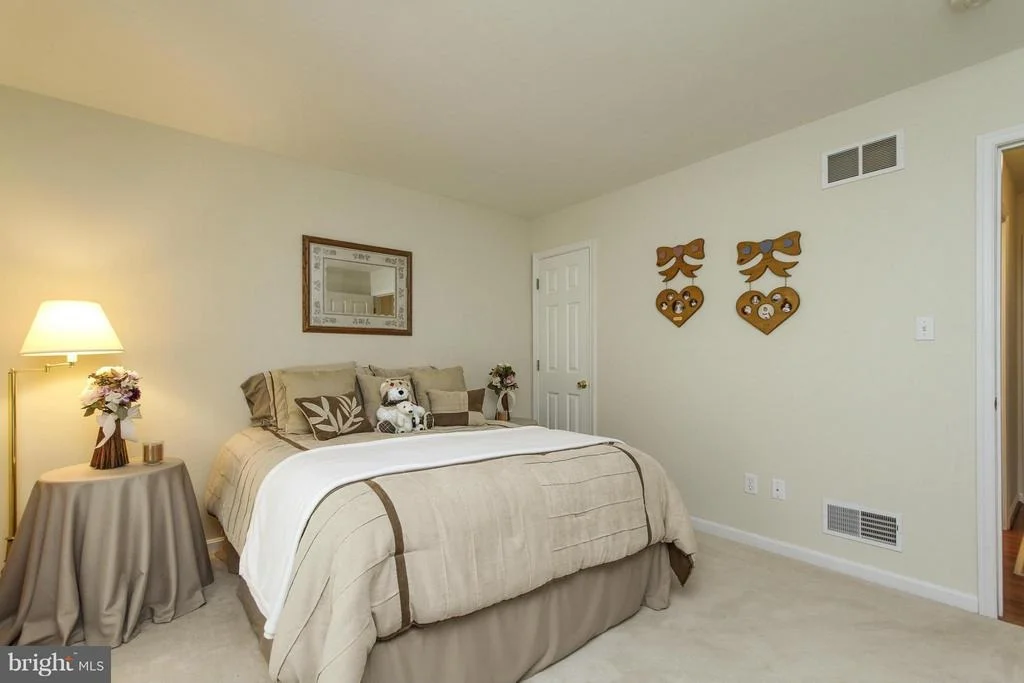 Photo of 1004 GULLO ROAD