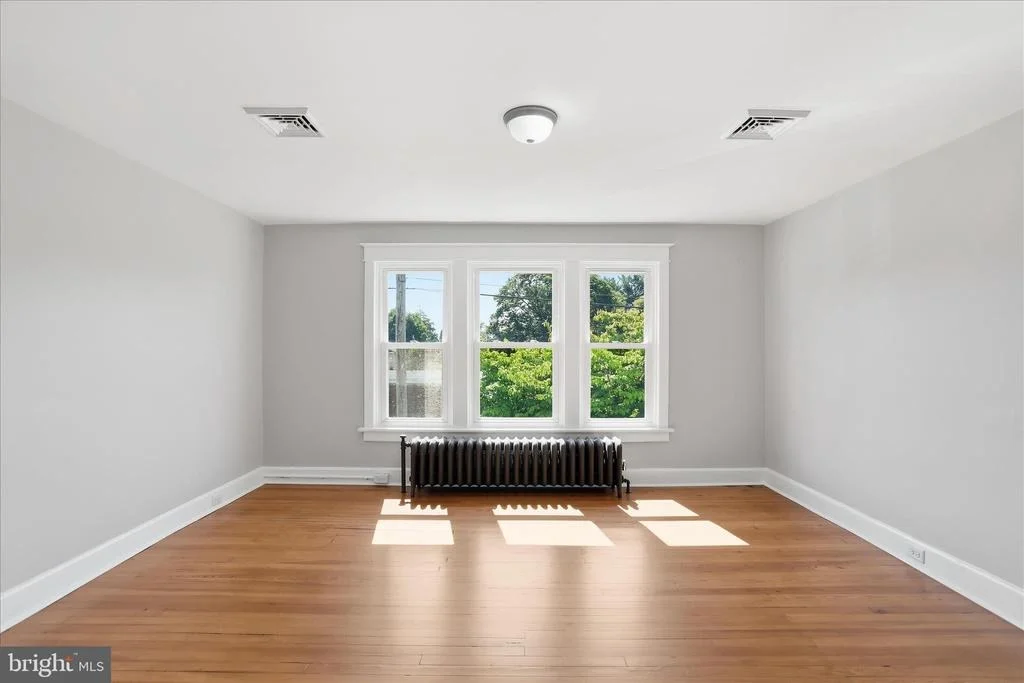 Photo of 819 SUMMIT AVENUE