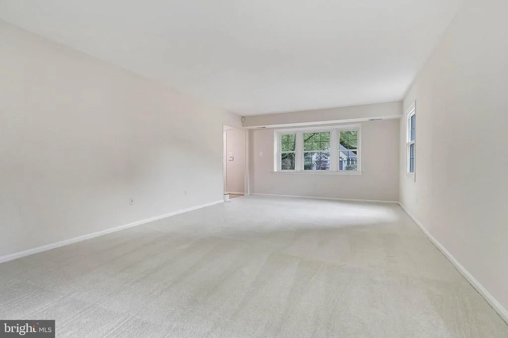 Photo of 13416 HATHAWAY DRIVE
