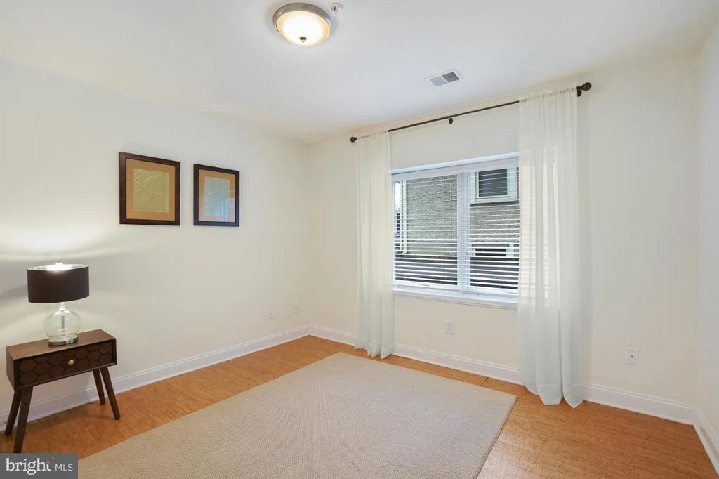 Photo of 412 SILVER SPRING AVENUE