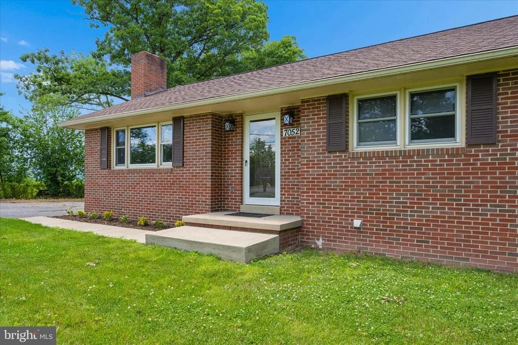 Photo of 7052 LINGANORE ROAD