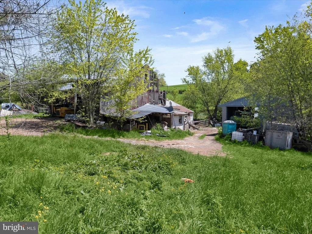 Photo of 932 OLD MANCHESTER ROAD