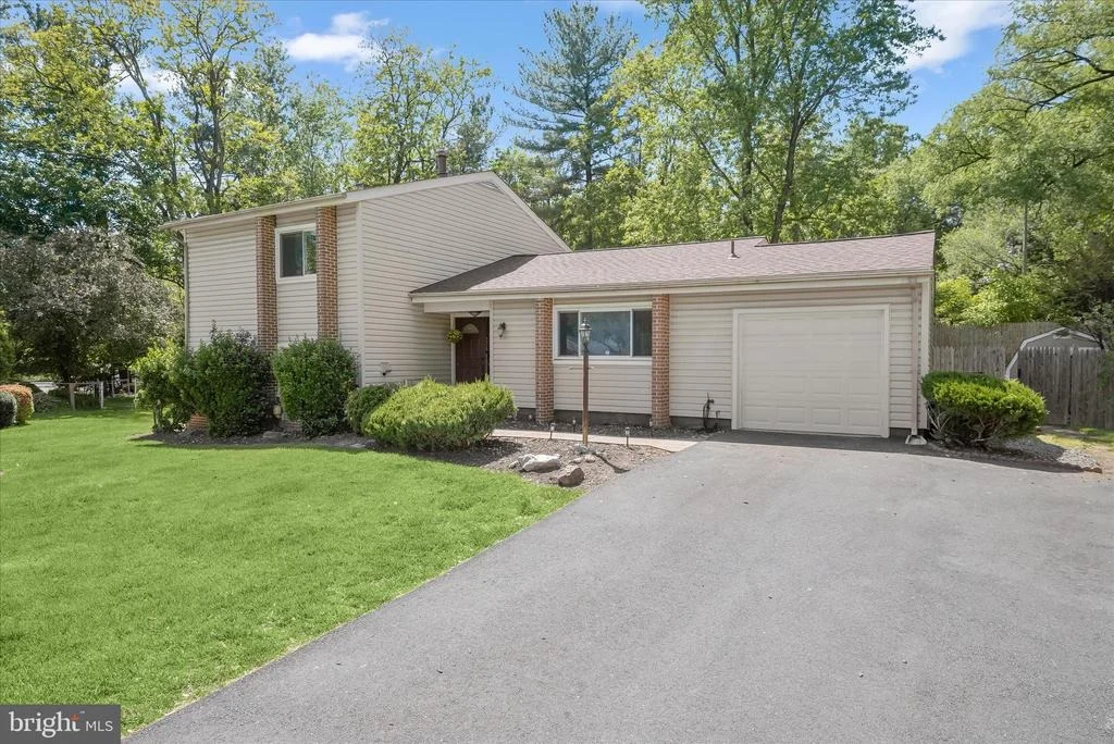 Photo of 17701 MILLCREST DRIVE