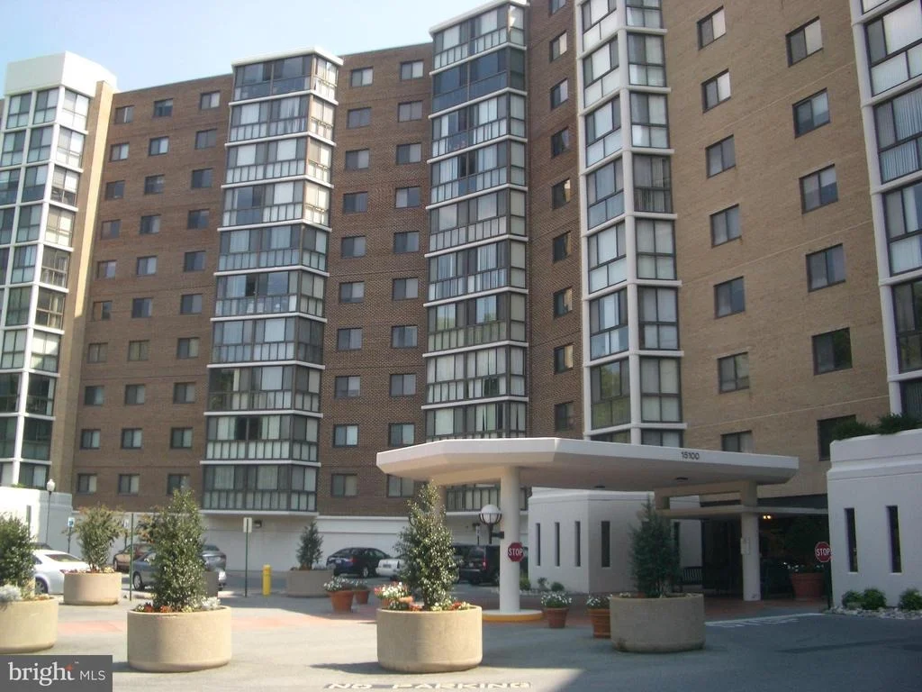 Photo of Unit 41014 at 15100 INTERLACHEN DRIVE
