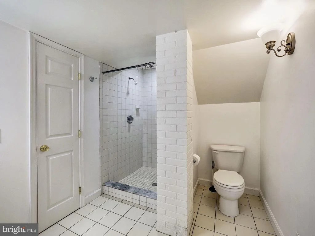 Photo of 407 WILLINGTON DRIVE