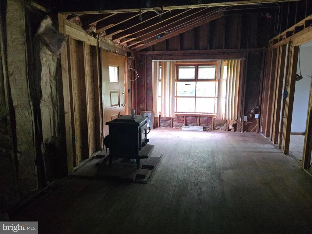 Photo of 9 MUNSON LANE