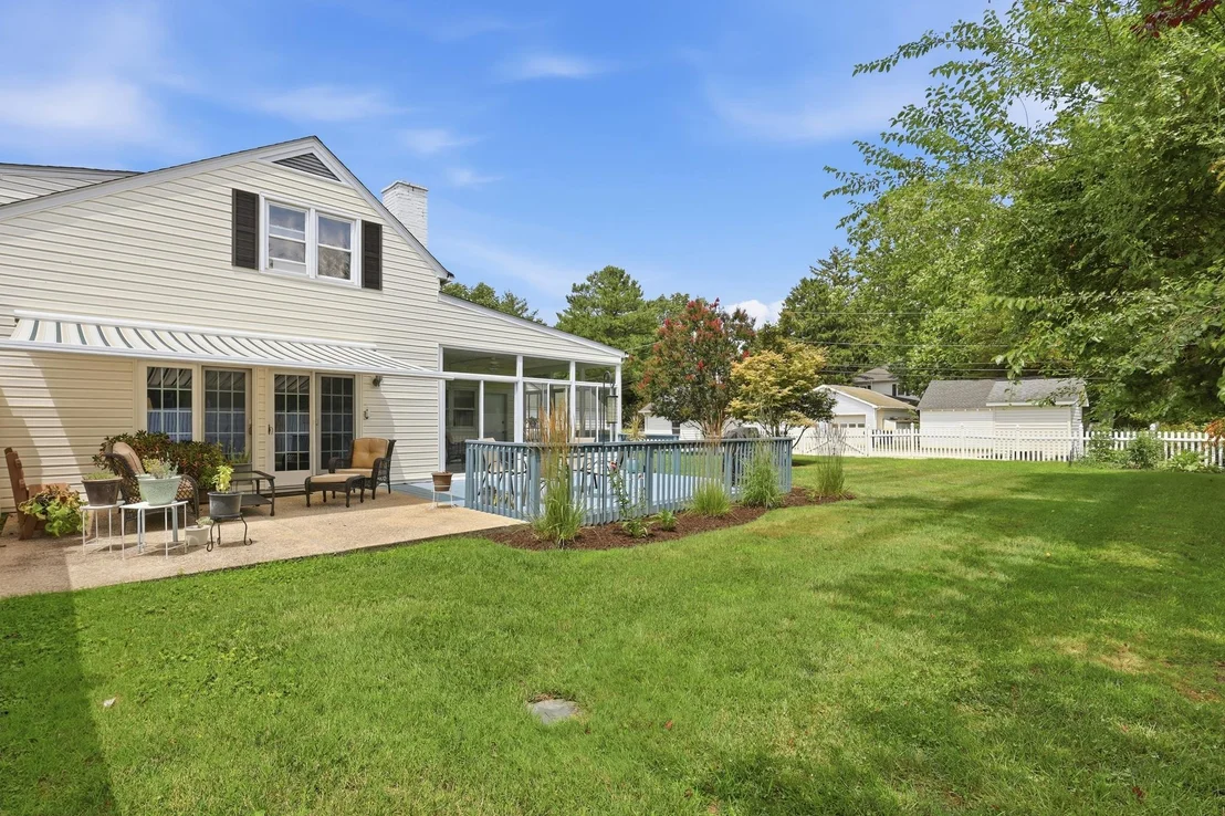 Photo of 727 N GOVERNORS AVENUE