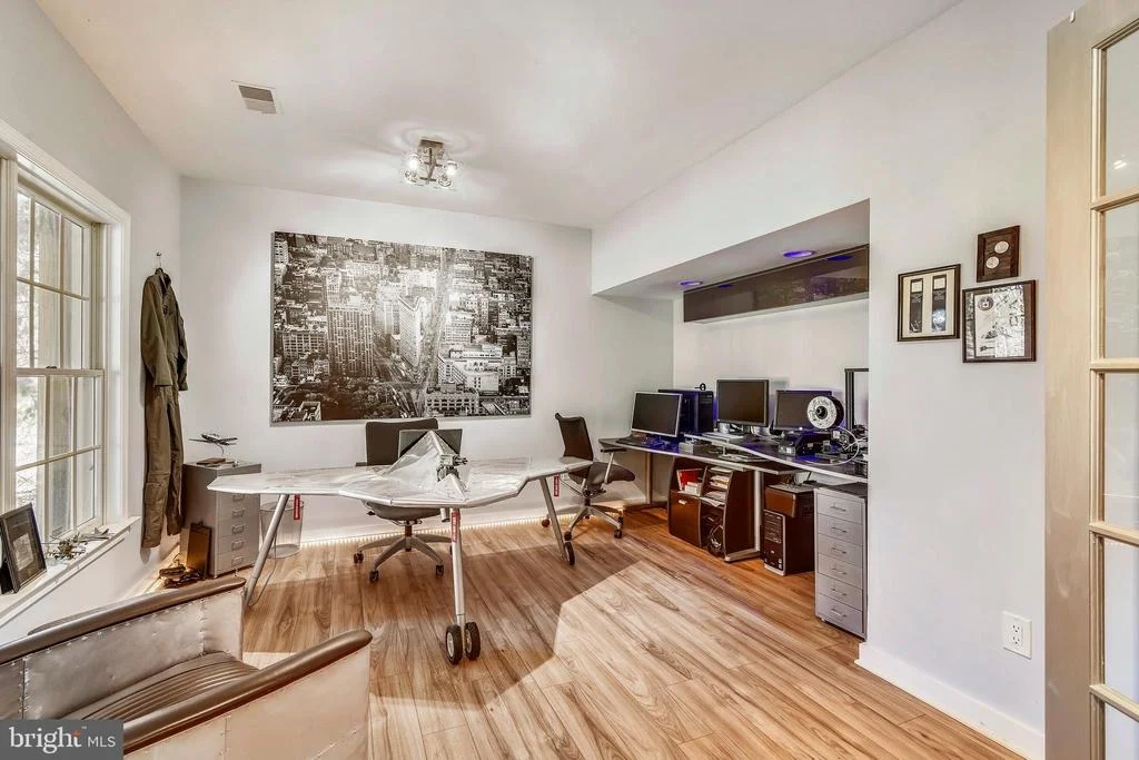 Photo of 2091 HUNTERS CREST WAY