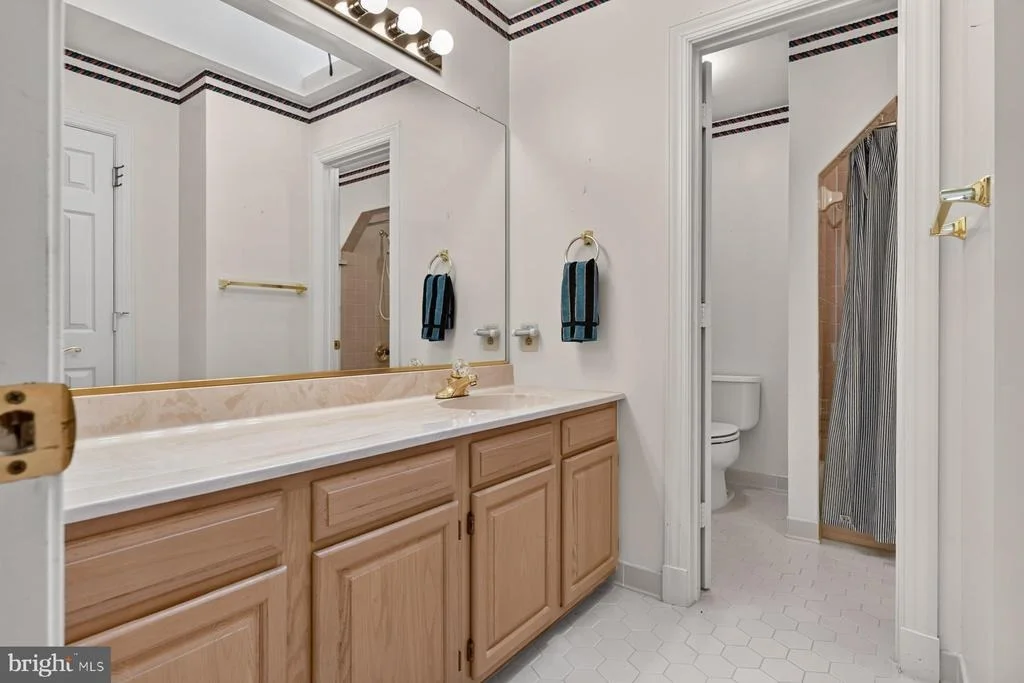 Photo of 900 MALVERN HILL DRIVE