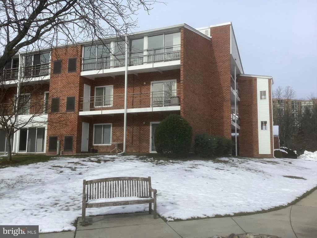 Photo of Unit 142A at 3510 FOREST EDGE DRIVE