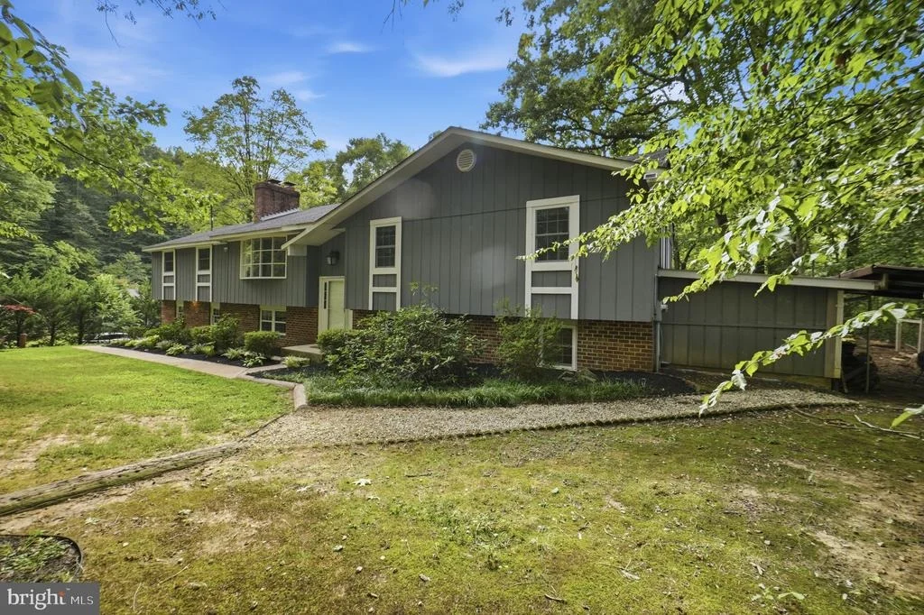 Photo of 2110 HALLMARK DRIVE