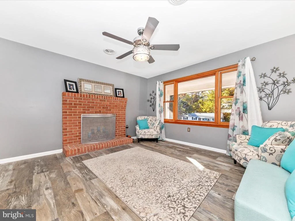 Photo of 9242 OAK TREE CIRCLE