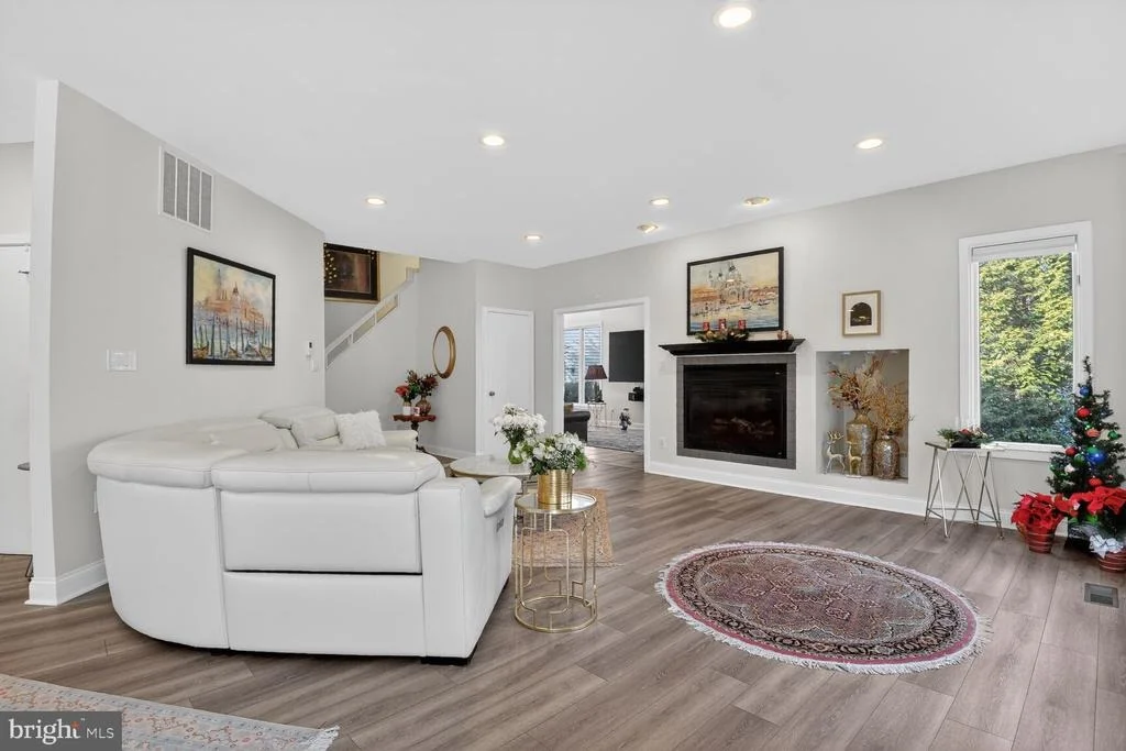 Photo of 11300 WATER POINTE CIRCLE