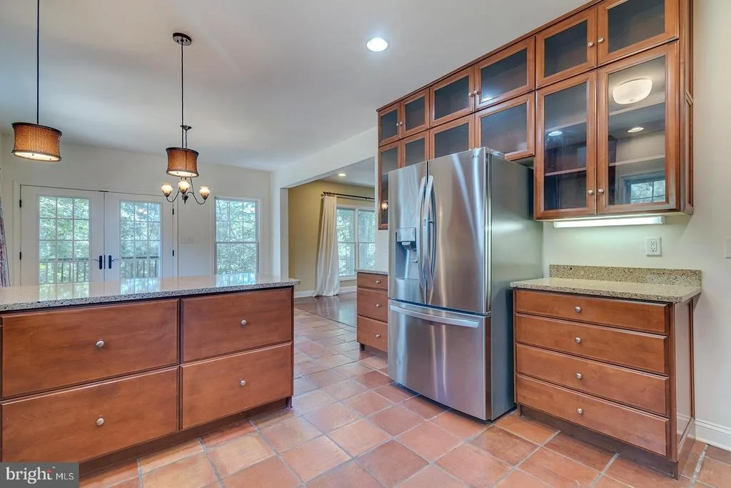 Photo of 142 W SHORE DRIVE