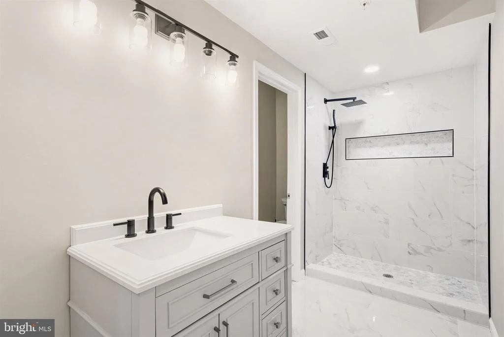 Photo of 23324 LINDSAY DRIVE