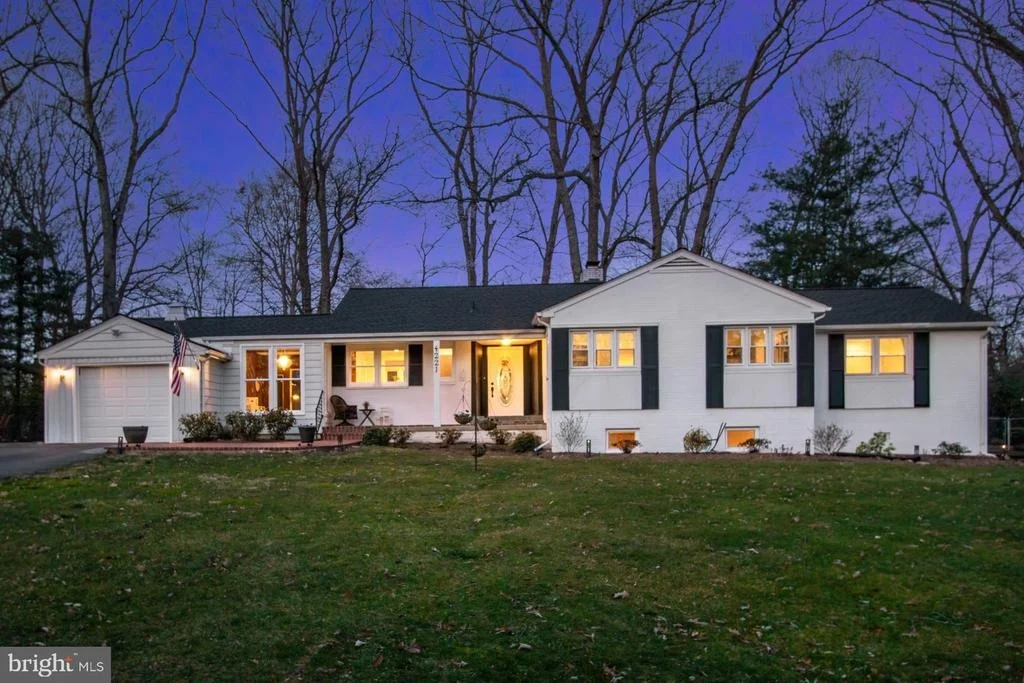 Photo of 4221 SAINT JEROME DRIVE