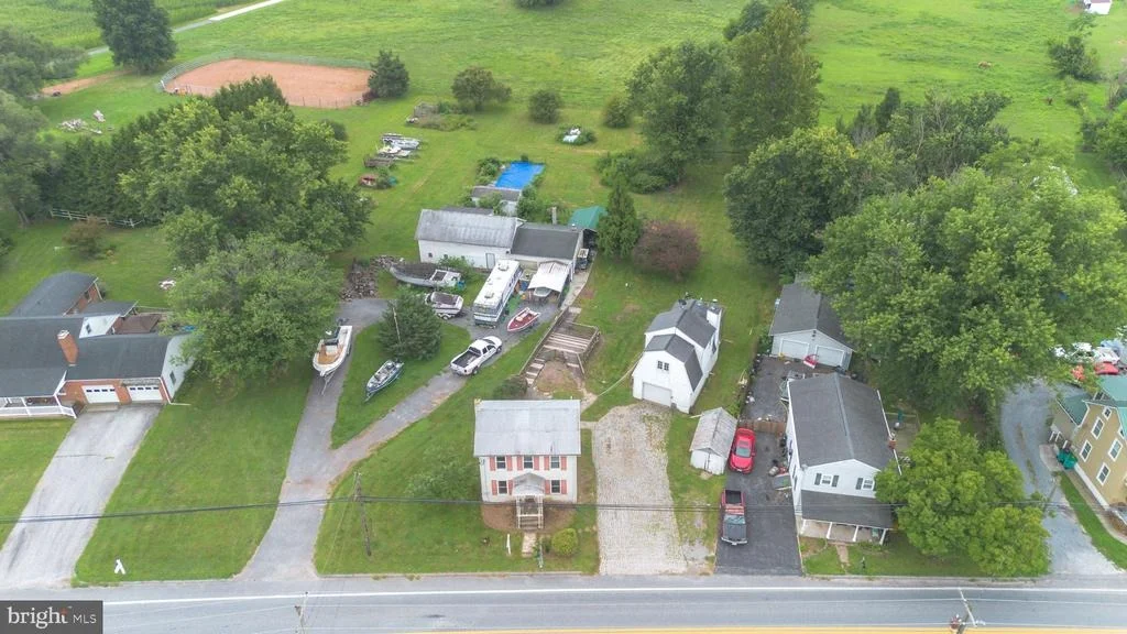 Photo of 6047 MIDDLEBURG ROAD