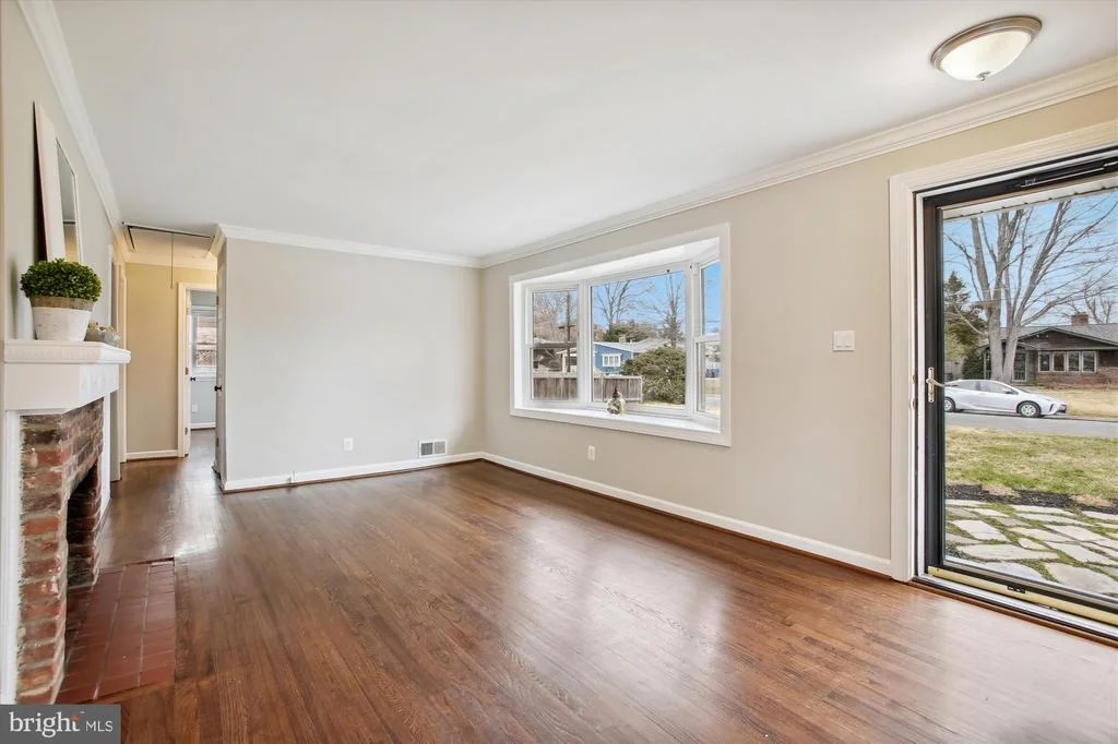 Photo of 7926 JACKSON ROAD