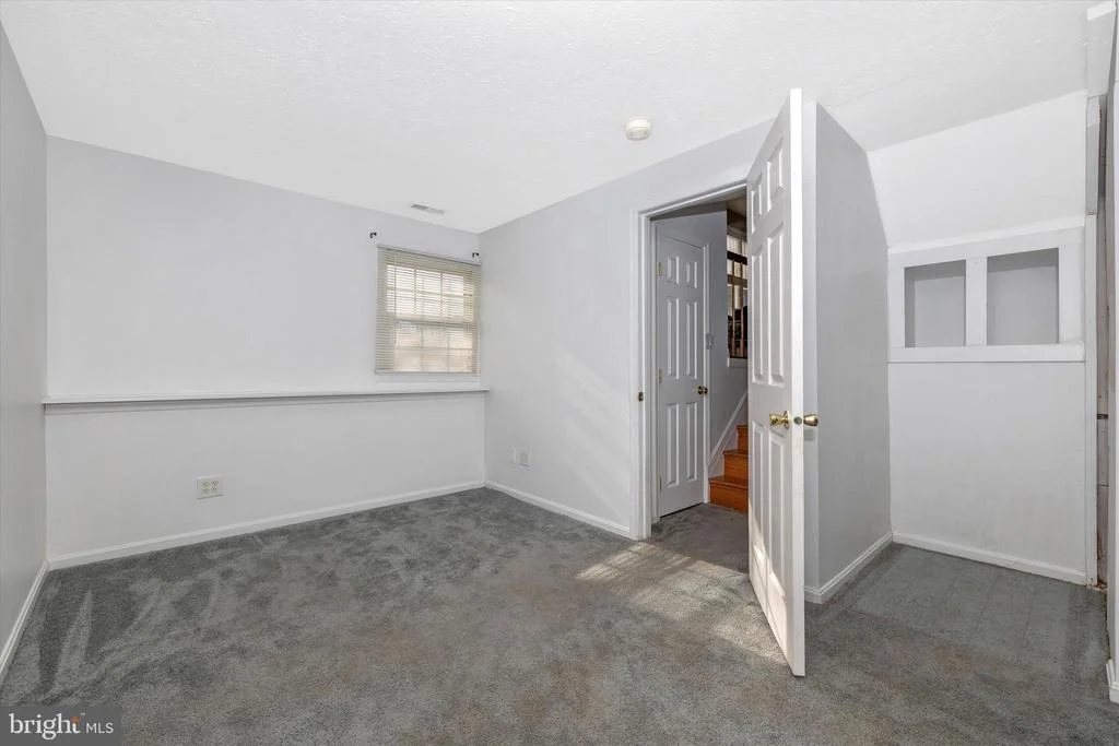 Photo of 1304 SOMERSET ROAD