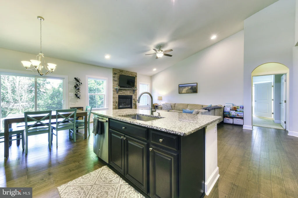 Photo of 33512 AUBURN DRIVE