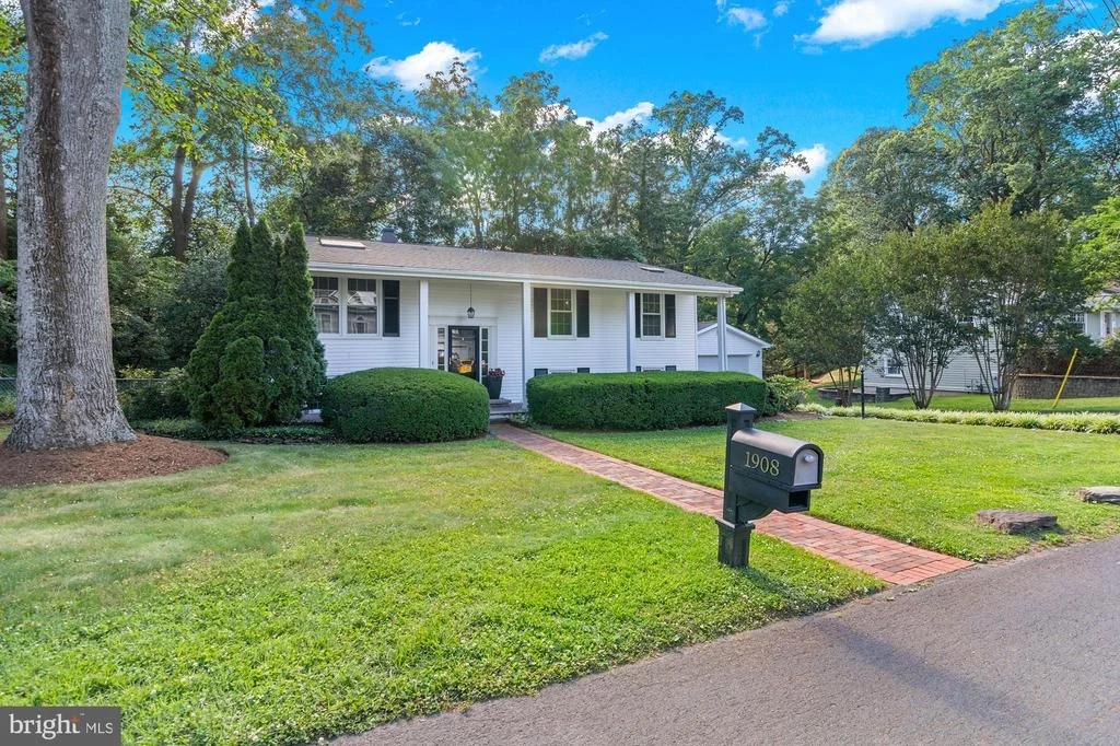 Photo of 1908 DULANEY PLACE