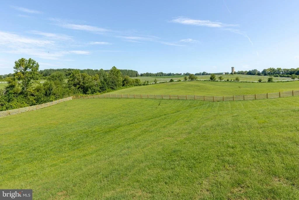 Photo of 23851 LANDS END DRIVE