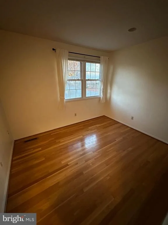 Photo of 10336 BURNSIDE DRIVE