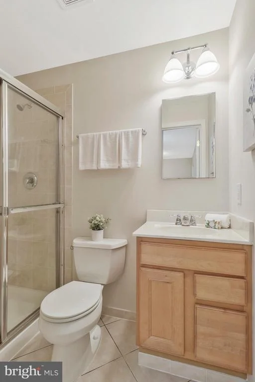 Photo of 6132 ROXBURY AVENUE