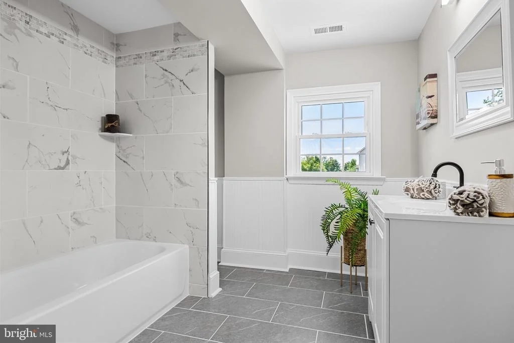 Photo of 402 BARNSBORO ROAD