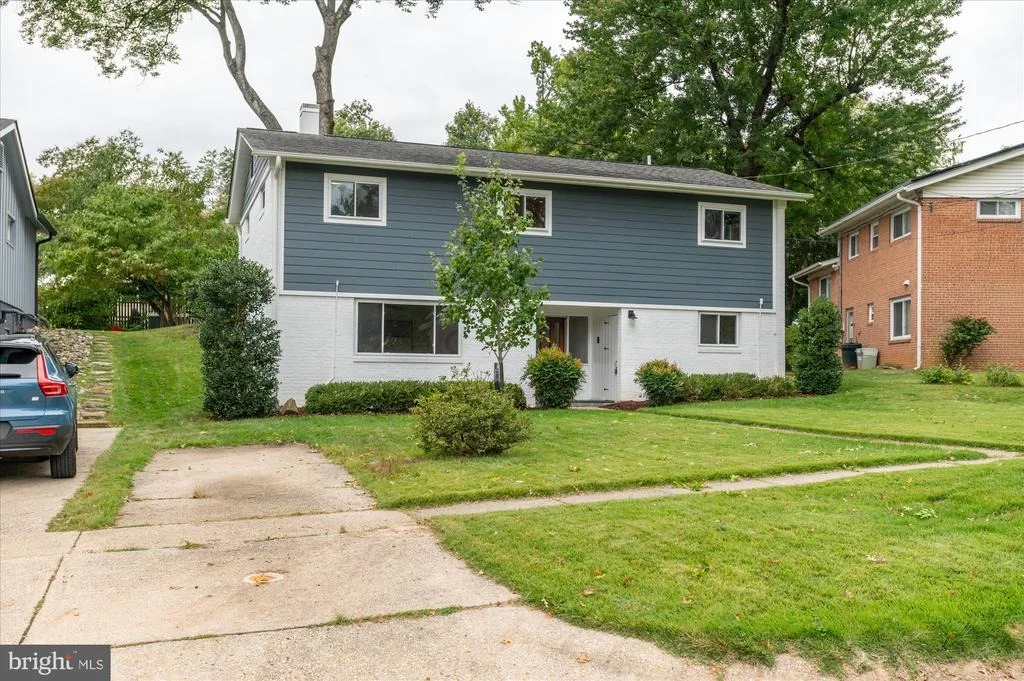 Photo of 9834 CHERRY TREE LANE