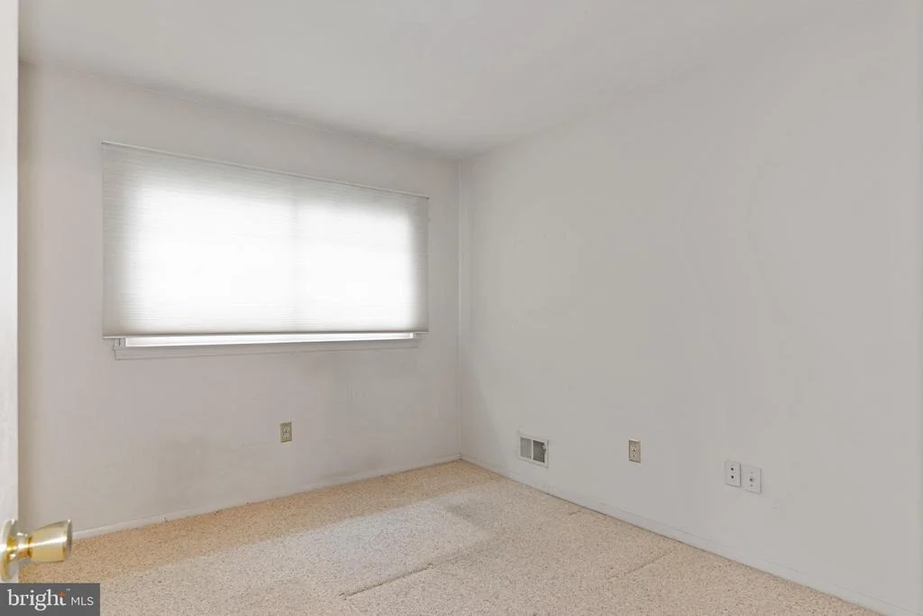 Photo of 9816 GREENVIEW LANE
