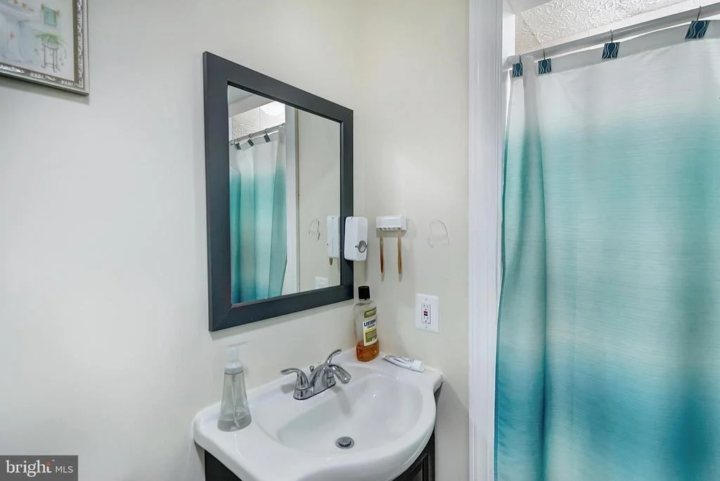 Photo of 1800 LAWNVIEW DRIVE