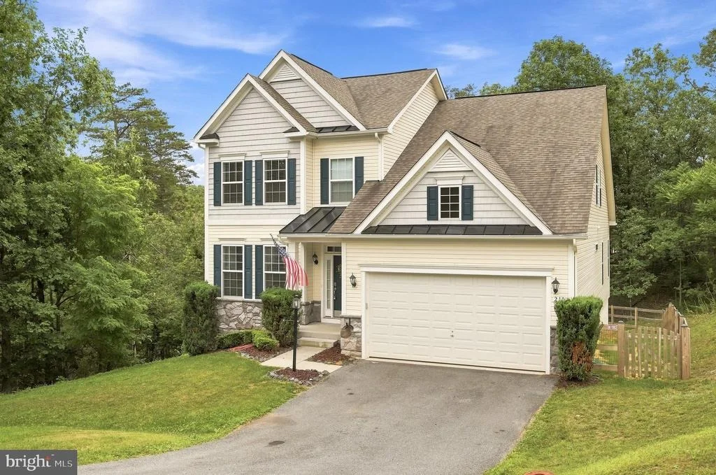 Photo of 210 WOODS DRIVE