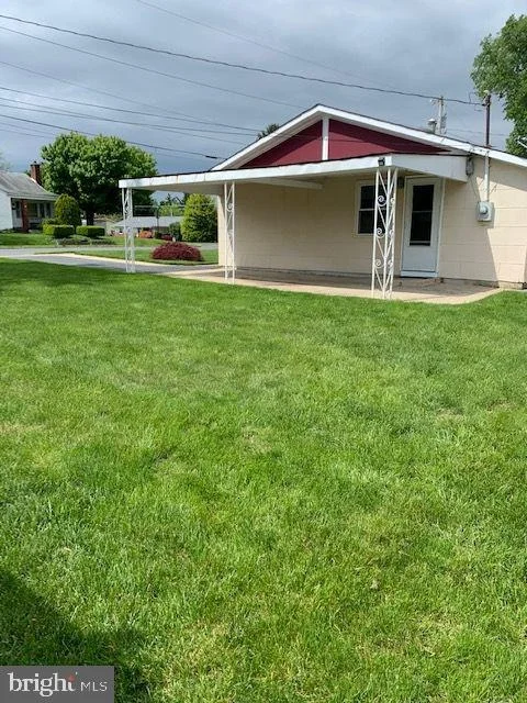 Photo of 315 THOMAS AVENUE