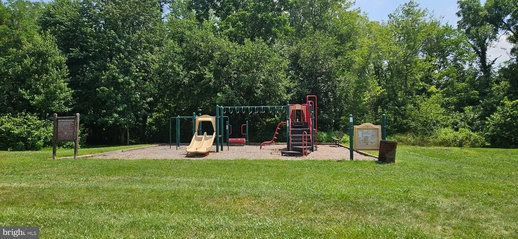 Photo of 417 ELMWOOD ROAD