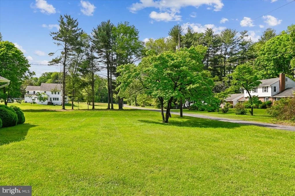 Photo of 1509 DUVALL ROAD