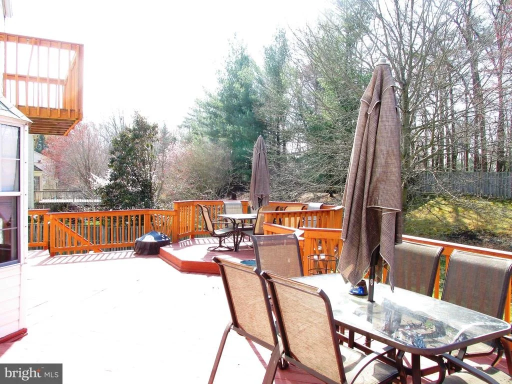 Photo of 9103 JOUSTING LANE