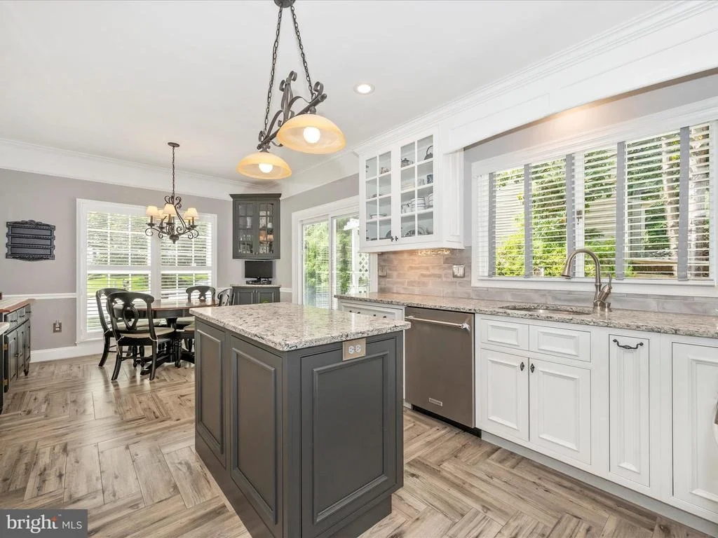 Photo of 2301 FORT WILLIAM DRIVE