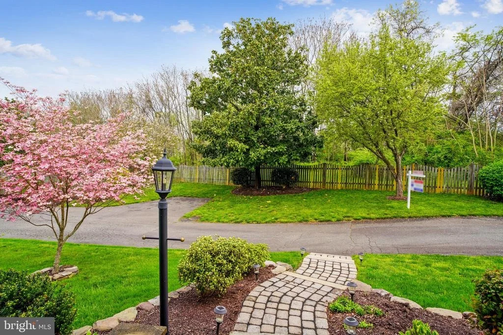 Photo of 9359 HIDDEN SPRING DRIVE