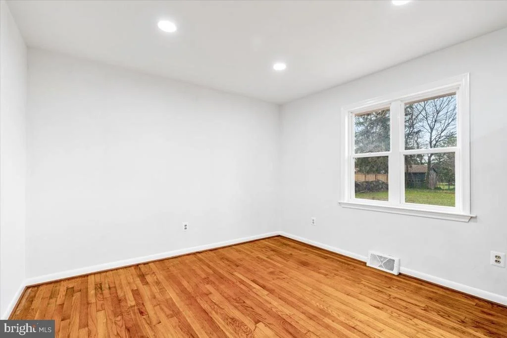 Photo of 1308 W 7TH STREET