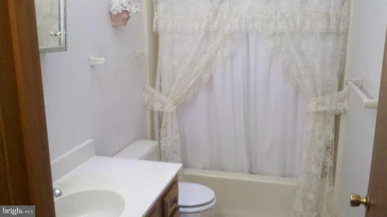 Photo of 5002 LONG BEACH ROAD