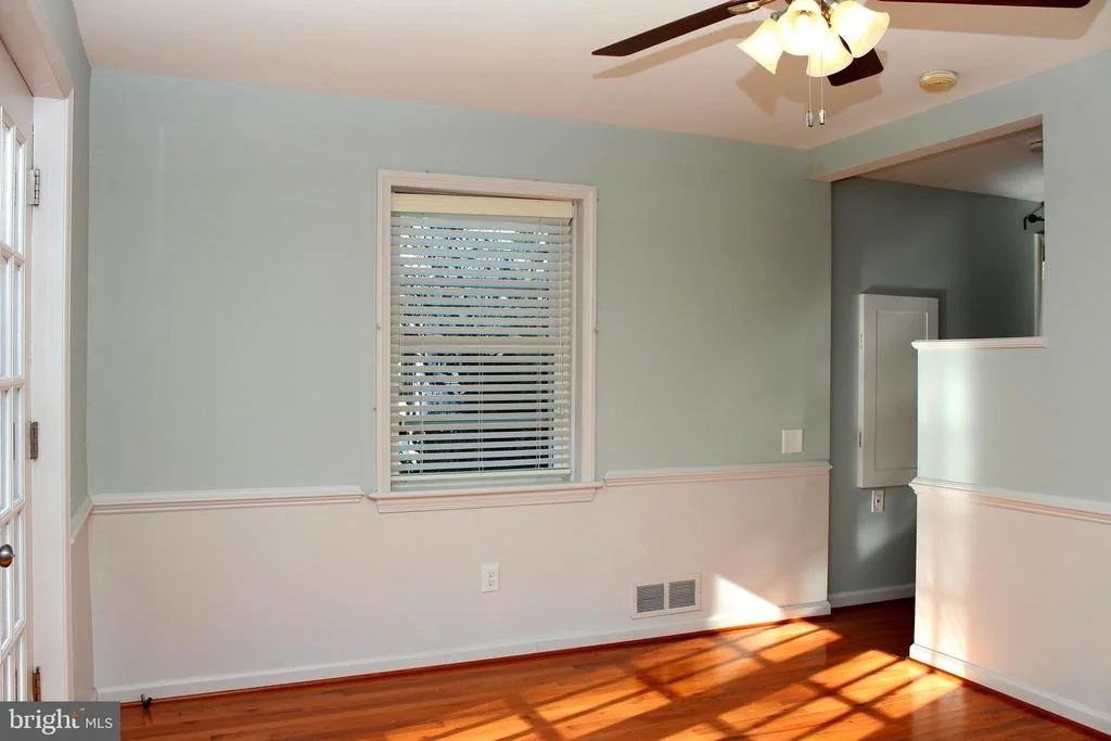 Photo of 719 MAPLETON ROAD