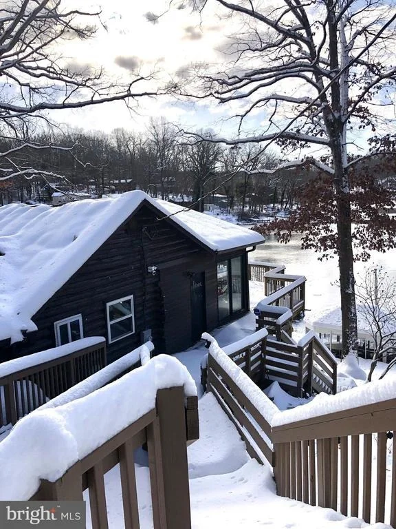Photo of 8389 HIGHVIEW STREET