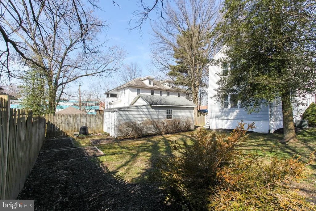 Photo of 4507 MAPLE AVENUE