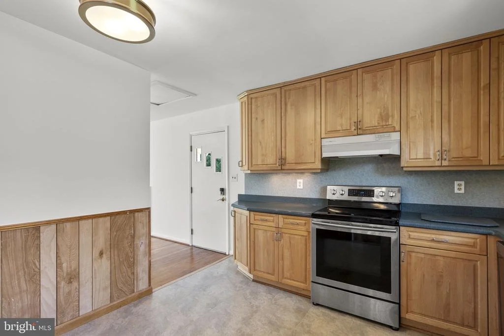 Photo of 18008 MUNCASTER ROAD