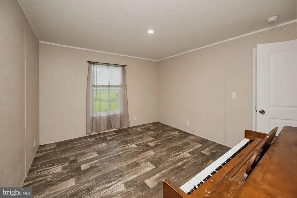 Photo of 635 DENNETT ROAD