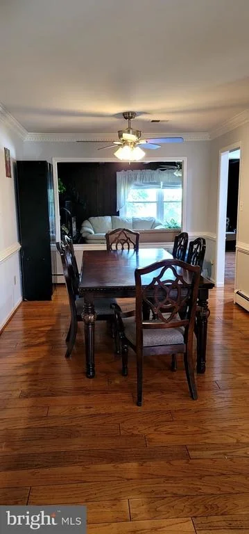 Photo of 302 W JUNIPER AVENUE